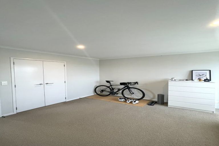 Photo of property in 25 Rangihina Road, Hobsonville, Auckland, 0616
