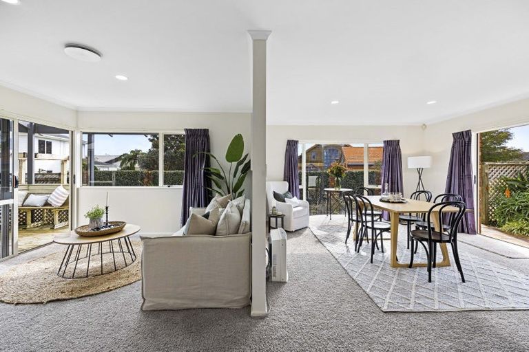 Photo of property in 17d Kinross Drive, Merrilands, New Plymouth, 4312