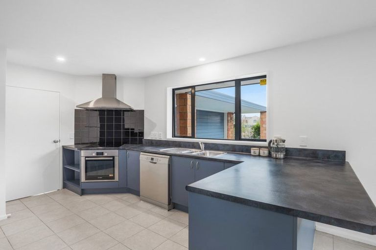 Photo of property in 21 Forest Drive, Parklands, Christchurch, 8083