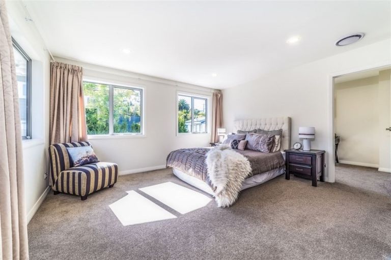Photo of property in 102a Beach Road, Castor Bay, Auckland, 0620