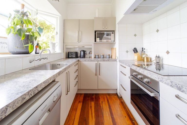 Photo of property in 37 Mowhanau Drive, Kai Iwi, Whanganui, 4574