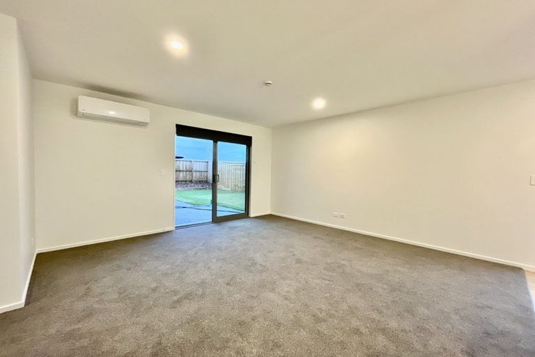 Photo of property in 10 Privet Way, Rolleston, 7614