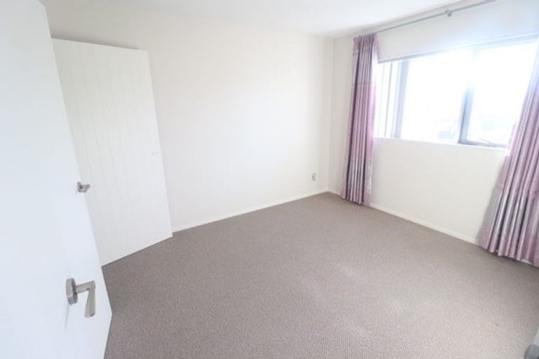 Photo of property in 7 Andy Crescent, Flat Bush, Auckland, 2016