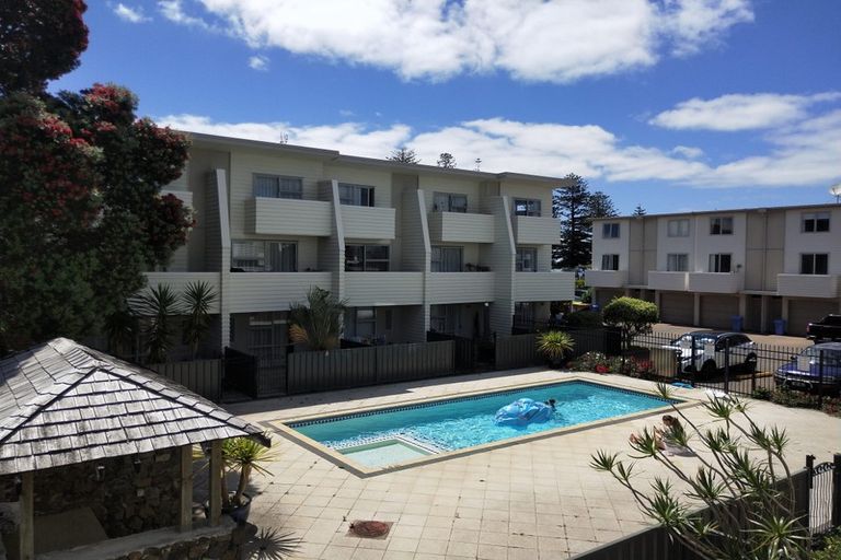 Photo of property in 9/3 Riverside Road, Orewa, 0931