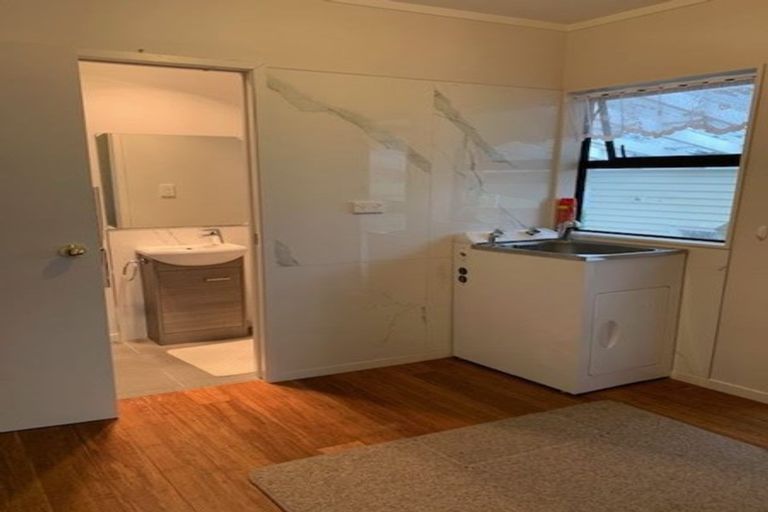 Photo of property in 18 Stanaway Street, Hillcrest, Auckland, 0627