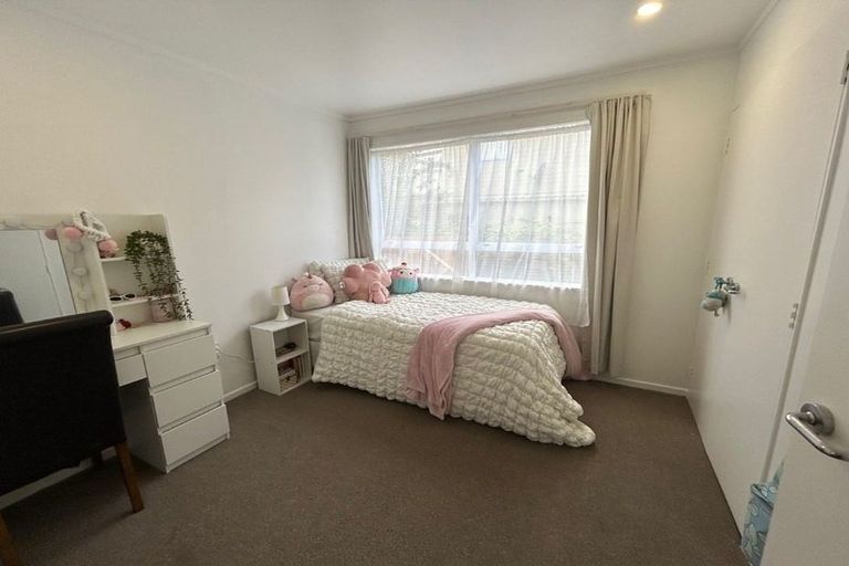 Photo of property in 33a Springs Road, Parakai, 0830