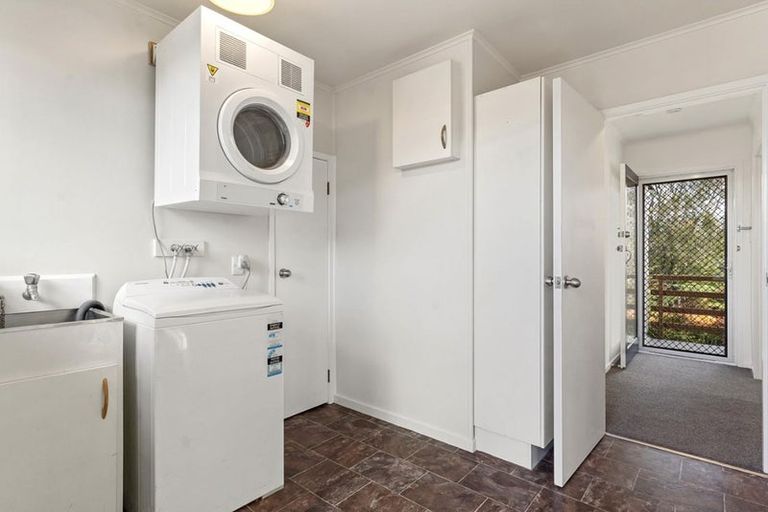 Photo of property in 20 Newham Place, Henderson, Auckland, 0612