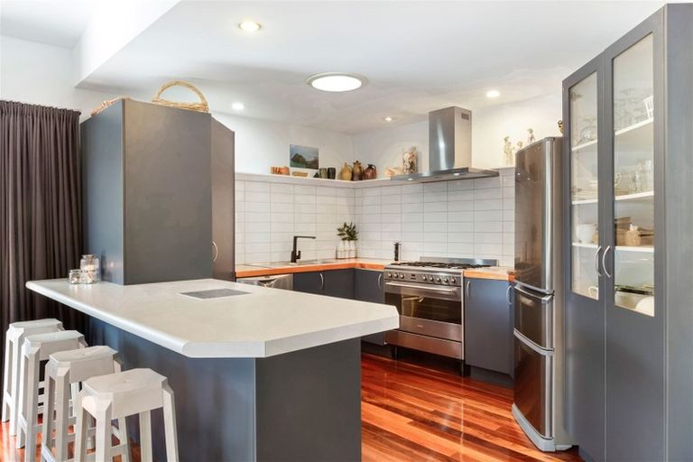 Photo of property in 37 Te Toki Road, Ostend, Waiheke Island, 1081