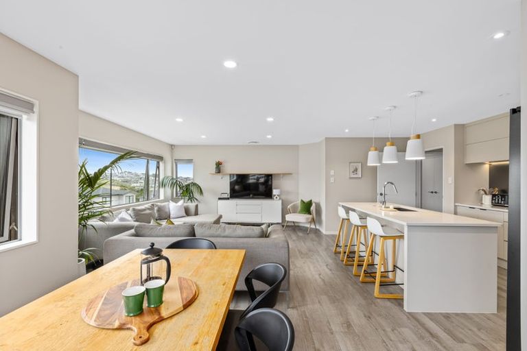 Photo of property in 60 Godfrey Drive, Orewa, 0931