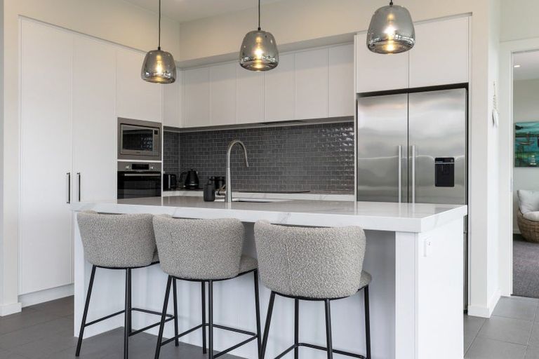 Photo of property in 8 Karapoto Lane, Rainbow Point, Taupo, 3330