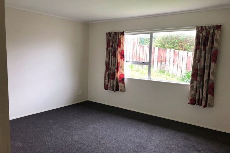 Photo of property in 57 Omapere Street, Whitby, Porirua, 5024