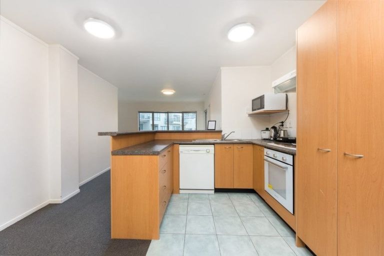 Photo of property in The Haven, 41/120 Beach Haven Road, Beach Haven, Auckland, 0626