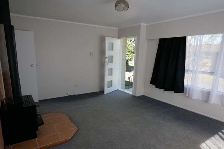 Photo of property in 1/10 Gloaming Place, Conifer Grove, Takanini, 2112