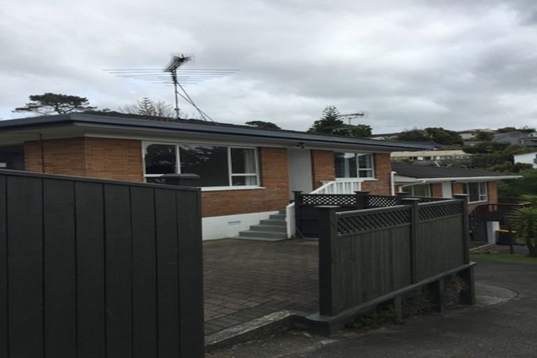 Photo of property in 1/30 Acacia Road, Torbay, Auckland, 0632