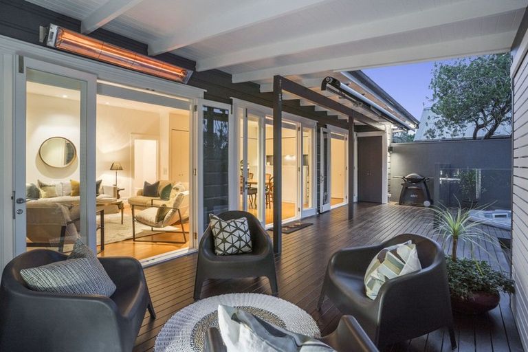 Photo of property in 39 Esplanade Road, Mount Eden, Auckland, 1024