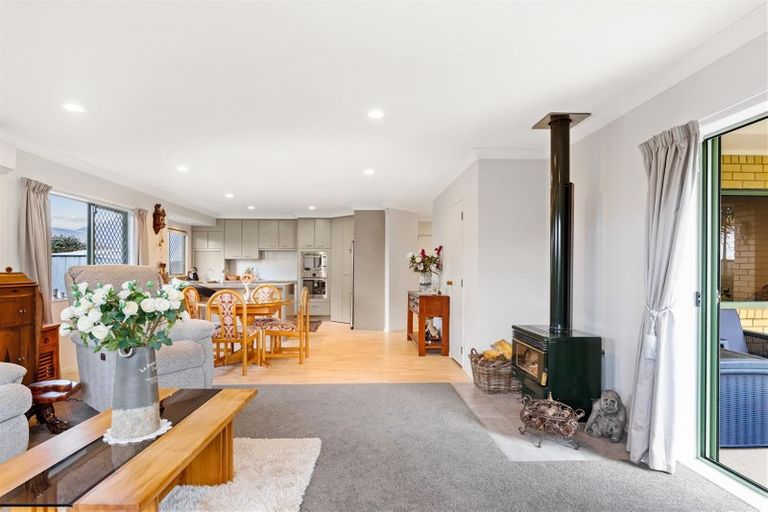 Photo of property in 65 Tapu Road, Huapai, Kumeu, 0810