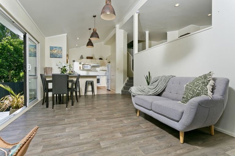 Photo of property in 101a Carlisle Road, Torbay, Auckland, 0632