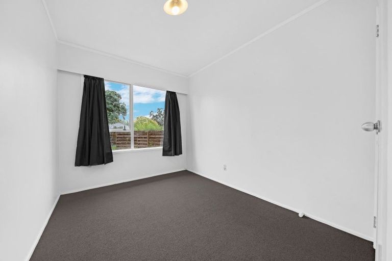 Photo of property in 1/29 Kindergarten Drive, Conifer Grove, Takanini, 2112