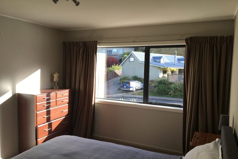 Photo of property in 6a Watts Road, Fernhill, Queenstown, 9300