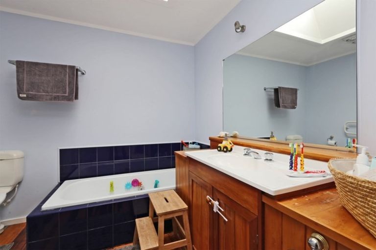 Photo of property in 51 Iona Road, Havelock North, 4130