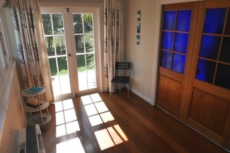 Photo of property in 13 Miro Street, Eastbourne, Lower Hutt, 5013