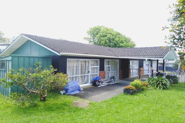 Photo of property in 110 Reeves Road, Pakuranga Heights, Auckland, 2010