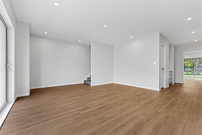 Photo of property in 23 Yellow Pear Lane, Karaka, 2578