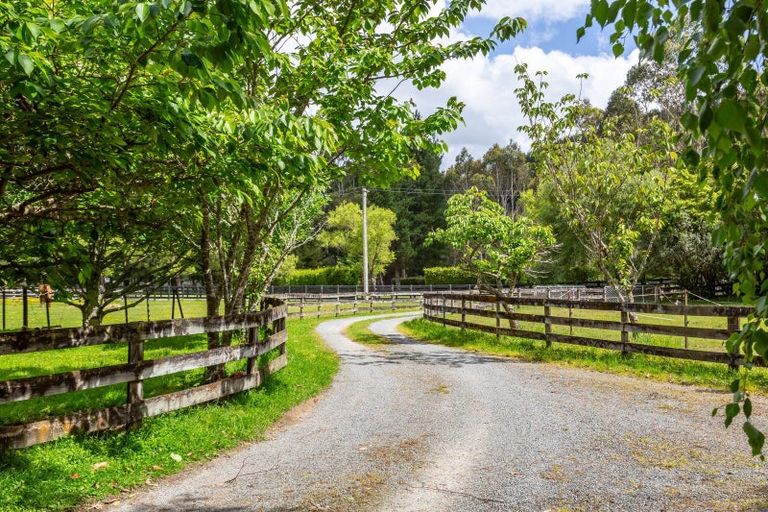 Photo of property in 1789 State Highway 2, Kaitoke, Upper Hutt, 5018