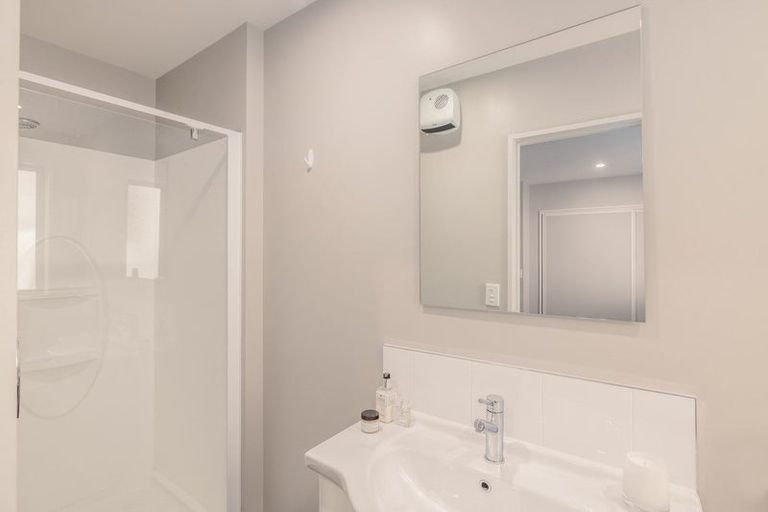 Photo of property in 2/72 Purchas Street, St Albans, Christchurch, 8014