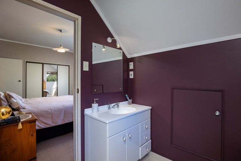 Photo of property in 13b Argyle Place, Highlands Park, New Plymouth, 4312