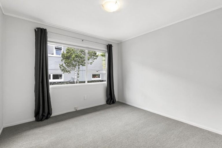 Photo of property in 1/322 Royal Road, Massey, Auckland, 0614