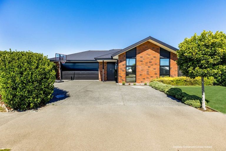 Photo of property in 30 Whincops Road, Halswell, Christchurch, 8025