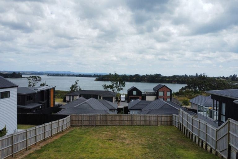 Photo of property in 14 Otohikawa Avenue, Glenbrook, 2681