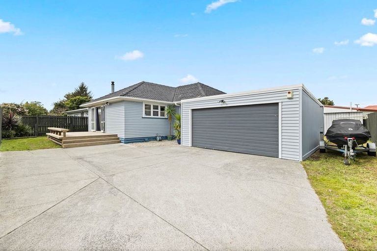 Photo of property in 111a Clevedon Road, Papakura, 2110