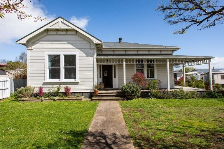 Photo of property in 8 York Street, Dannevirke, 4930