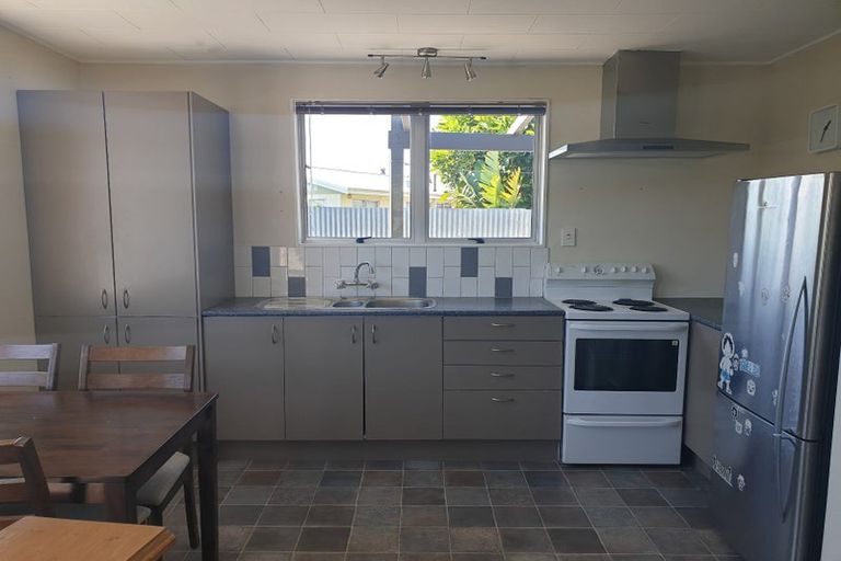 Photo of property in 2/8 Kauri Street, Taradale, Napier, 4112