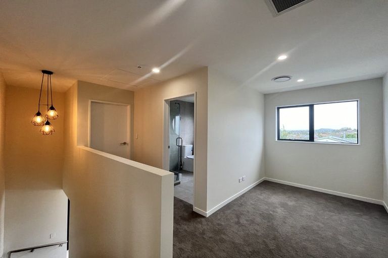 Photo of property in 30a Priestley Drive, Bucklands Beach, Auckland, 2014