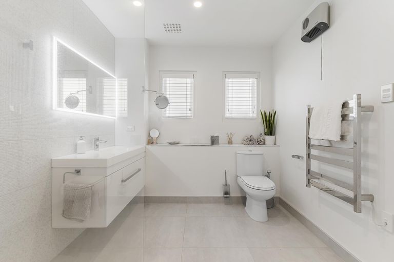 Photo of property in 32/34 Waiwera Place, Waiwera, Orewa, 0994