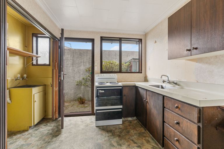 Photo of property in 65d Wesley Street, South Dunedin, Dunedin, 9012