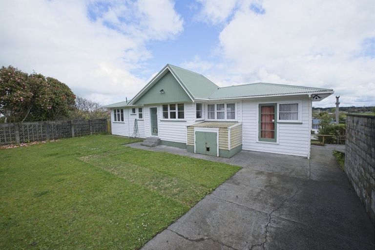 Photo of property in 270 High Street, Eltham, 4322