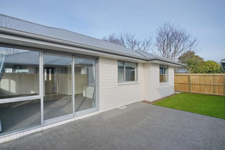 Photo of property in 250b Grahams Road, Bishopdale, Christchurch, 8053