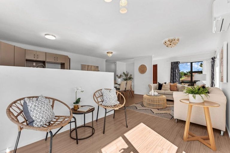 Photo of property in 22 Keri Vista Rise, Papakura, 2110