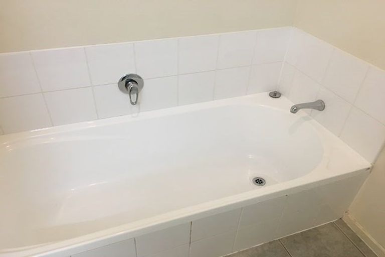 Photo of property in 3/3 Orwell Road, Greenhithe, Auckland, 0632