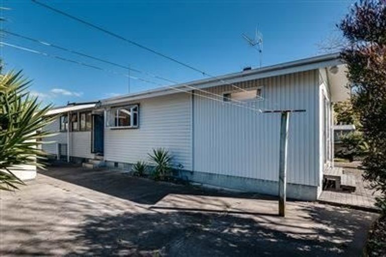 Photo of property in 33 Frickleton Street, Taradale, Napier, 4112