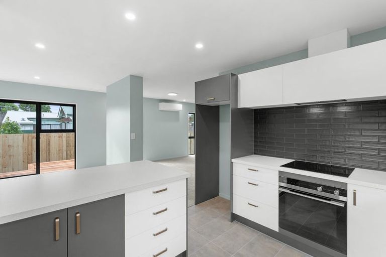 Photo of property in 8b Mackworth Street, Woolston, Christchurch, 8062