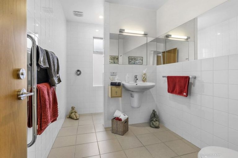 Photo of property in 3 Poplar Grove, Thorndon, Wellington, 6011