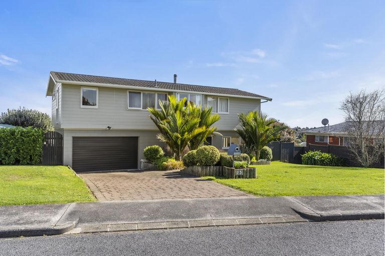 Photo of property in 73 O'halloran Road, Howick, Auckland, 2014