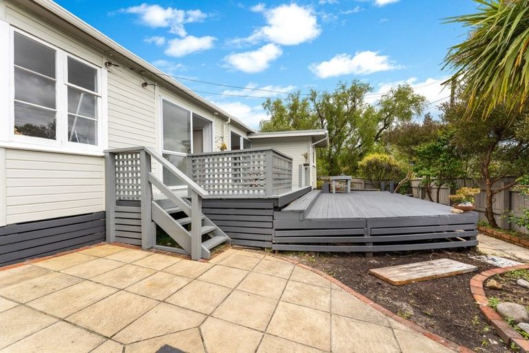 Photo of property in 4a Cleland Crescent, Naenae, Lower Hutt, 5011