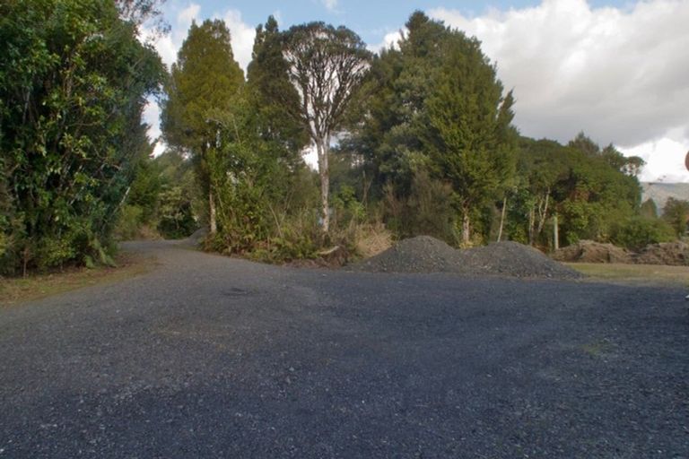 Photo of property in 13 Findlay Street, National Park, Owhango, 3989