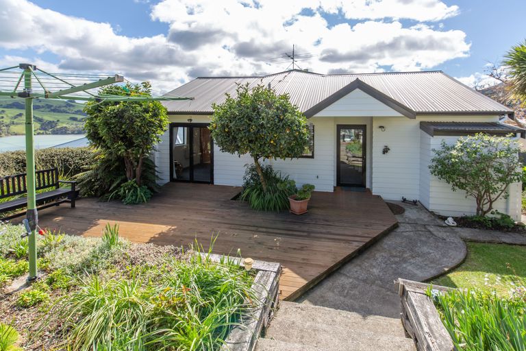 Photo of property in 13 Penlington Place, Akaroa, 7520